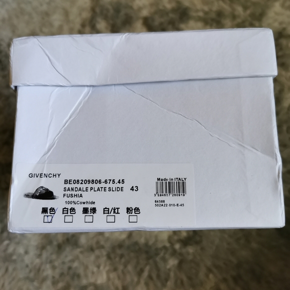 SOLD 💥Givenchy Men's Slides💥 - Picture 8 of 9